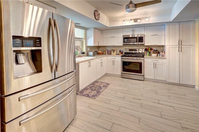Foto del edificio - 9611 NW 3rd St