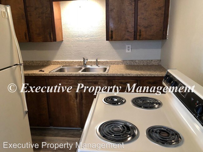 Foto del edificio - 902-904 J R Ct