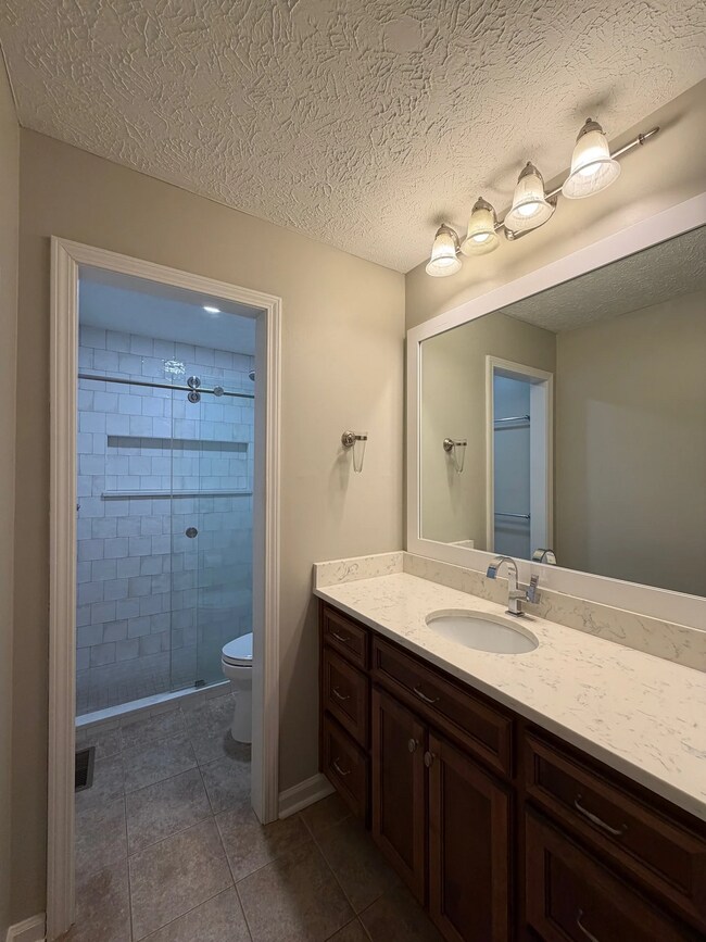 Foto del edificio - 1170 Lois Ln