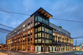 Building Photo - 80 Freeman St