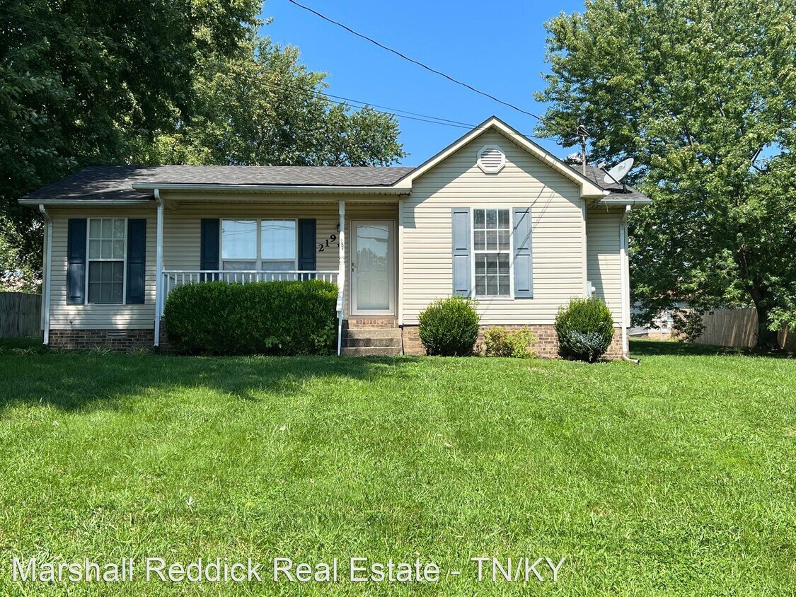 3 br, 1.5 bath House 219 Golden Pond Ave. House Rental in Oak Grove