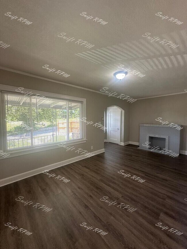 Foto del edificio - 3811 Monroe Ave