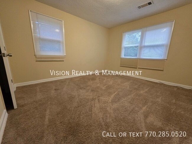 Building Photo - 219 Barrett Rd