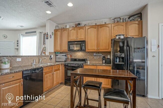 Foto del edificio - 3 br, 2.5 bath House - 2448 Violeta Circle...