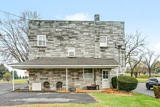 Building Photo - 218-222 S Sporting Hill Rd