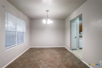 Building Photo - 1705 Liberty Hill Dr