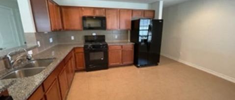 Foto del edificio - 13050 Salt Frk