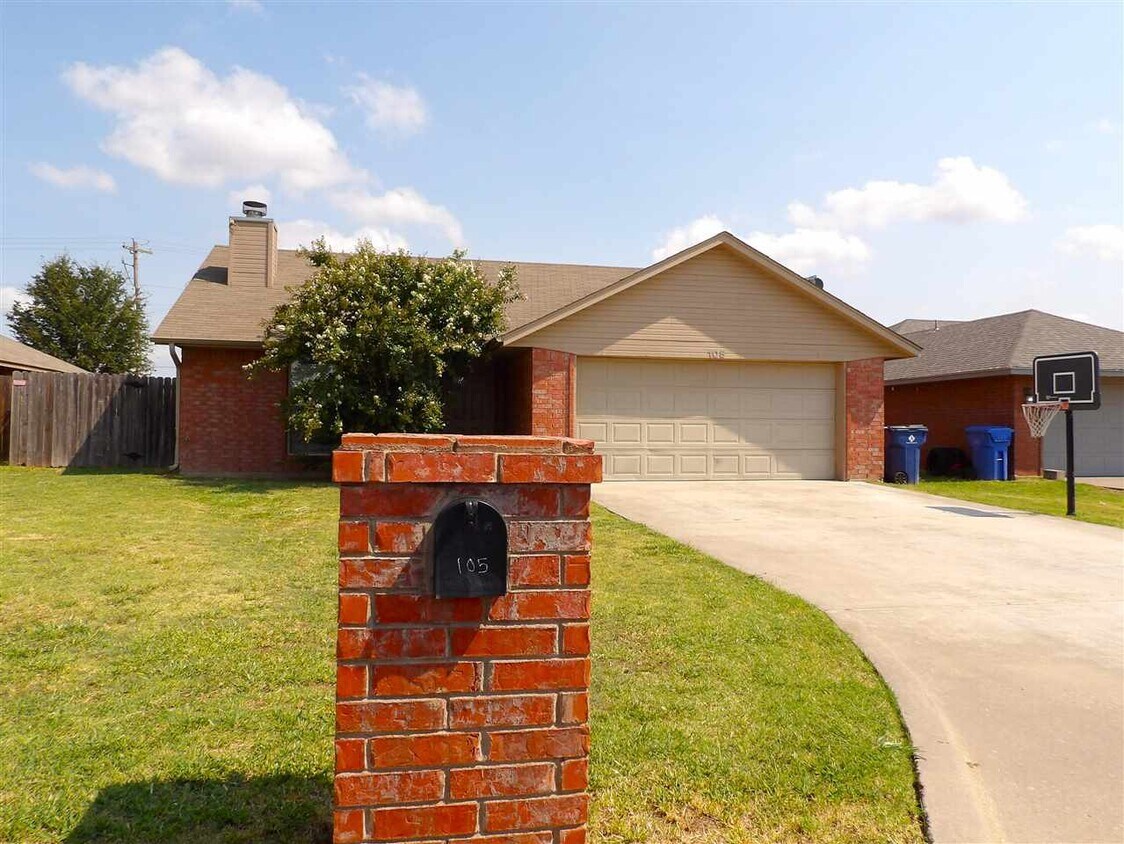 Foto principal - 105 Northwest Jordan Way