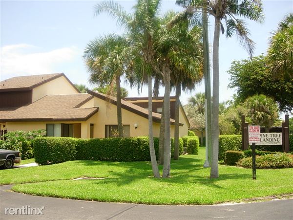 Foto principal - 300 Lock Rd