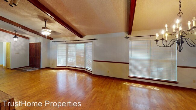 Building Photo - 4 br, 2 bath House - 7950 Lake Gandy Circle