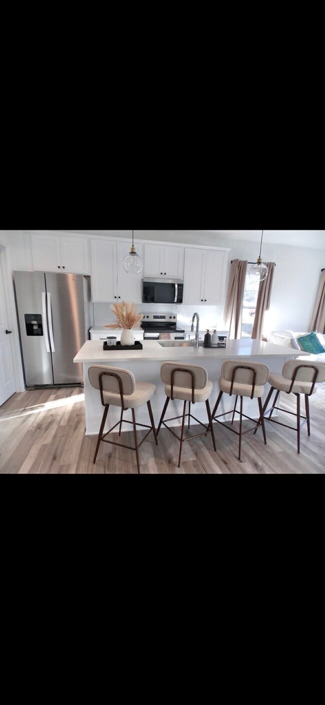 Foto del edificio - 2739 Primrose Ave