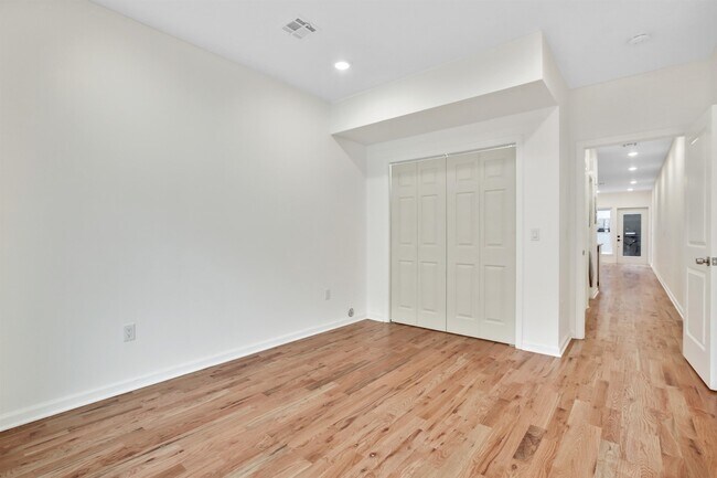 Building Photo - 300 Halladay St