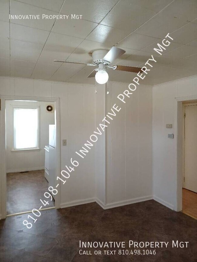 Foto del edificio - 2244 E Parkwood Ave