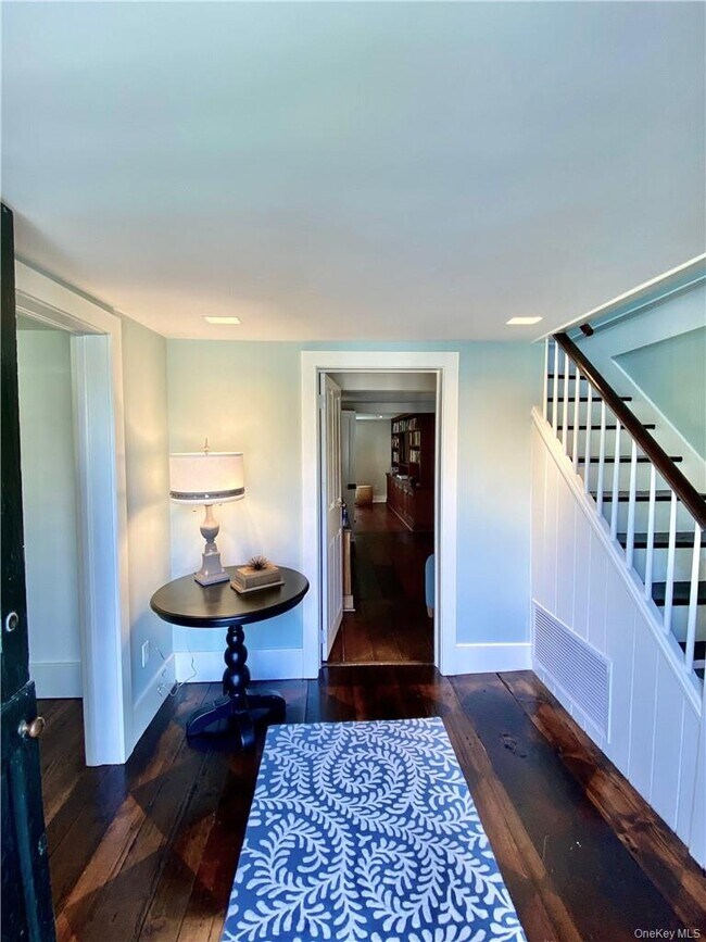 Foto del edificio - 333 Hook Rd