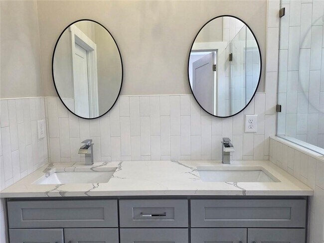 Foto del edificio - 43 Valley Trail SE