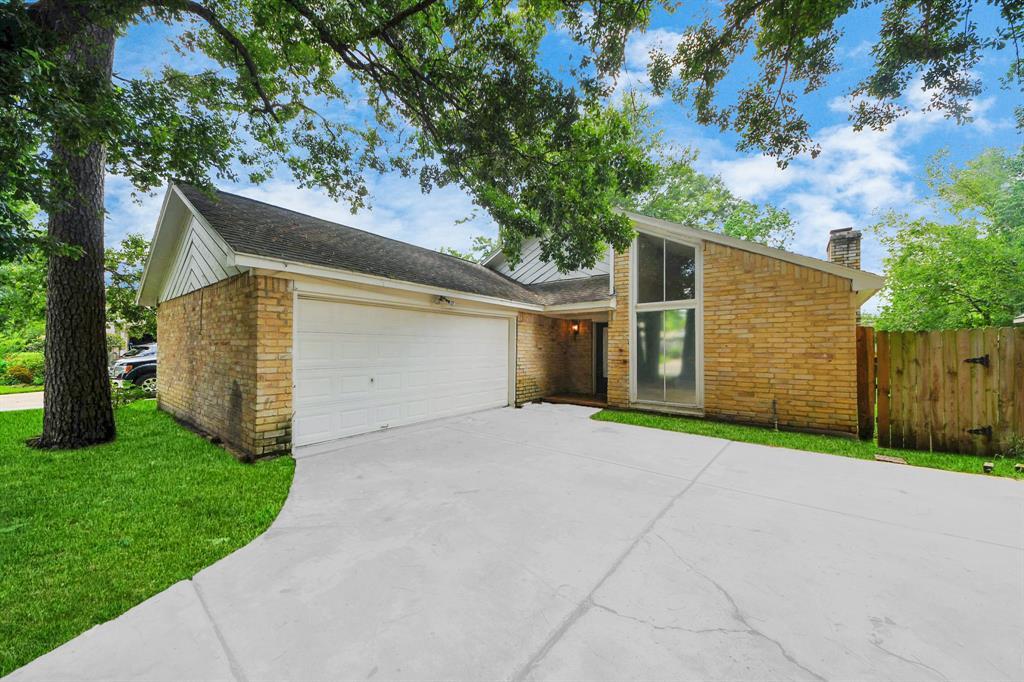Primary Photo - 2622 Heather Knoll Dr