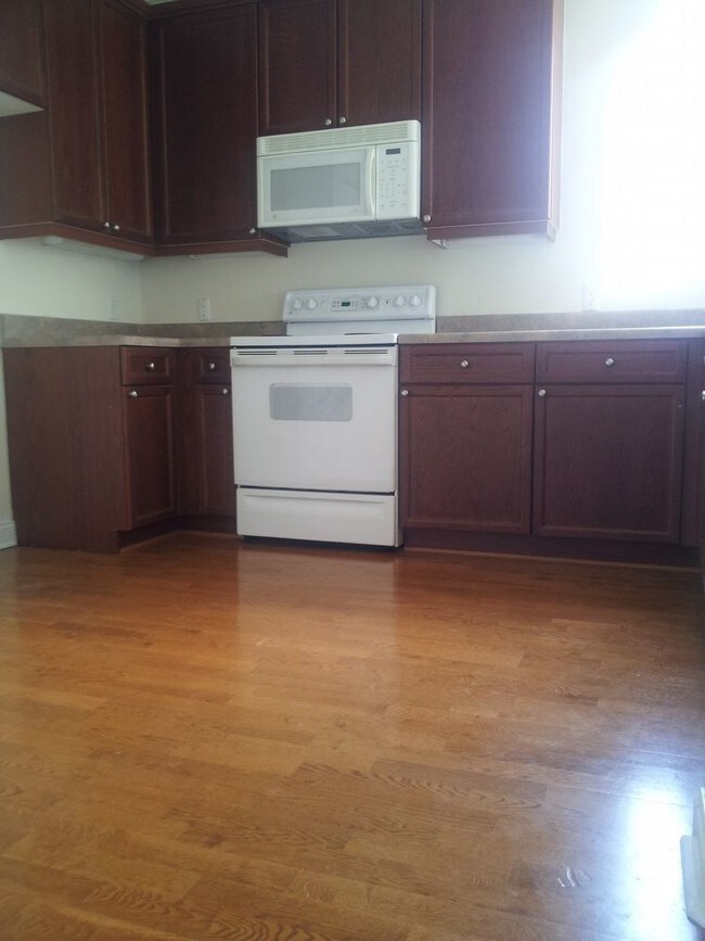 Foto del edificio - 4316 Summercrest Blvd