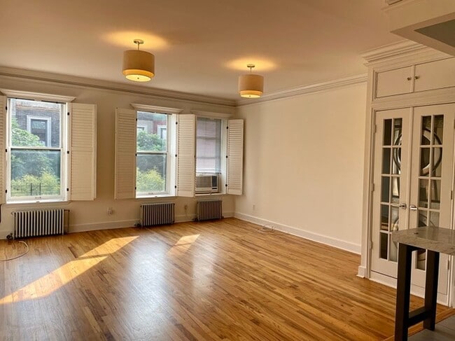 Building Photo - 149 W 120th St
