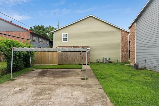 Foto del edificio - 12321 Ormandy St