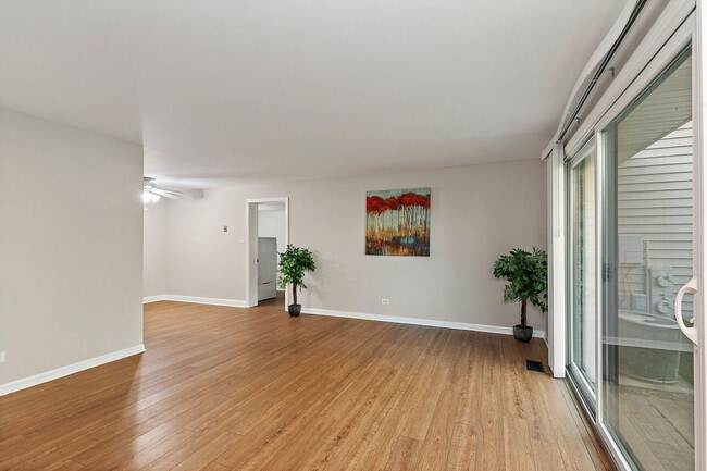 Building Photo - 1303 Yarmouth Ct