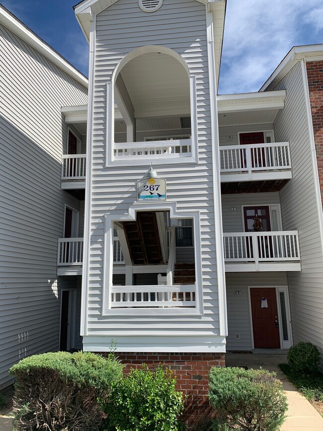 Building Photo - 267 Waterdown Dr
