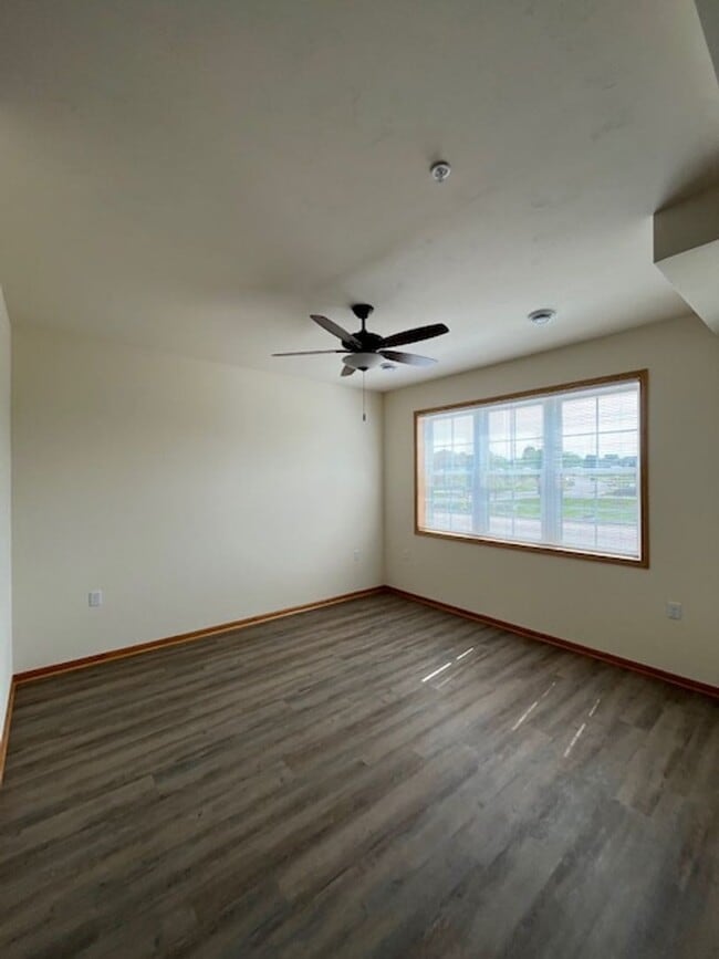 Building Photo - 312 Woodcrest Ln