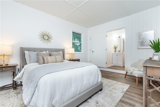 Foto del edificio - 1847 Elmwood Dr