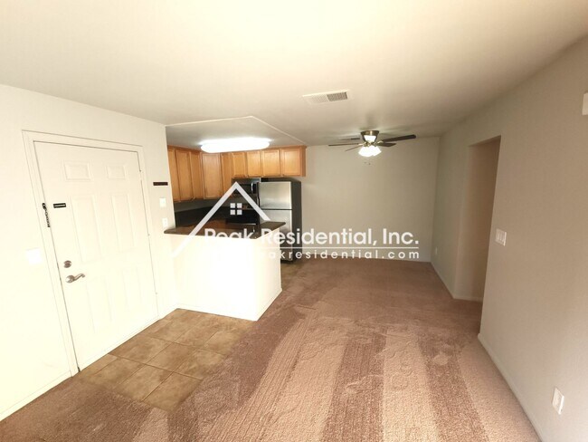 Foto del edificio - Nicely Updated Rosemont 2bd/1+ba Condo - P...