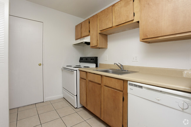 Cypress Grove Apartments - Lauderhill, FL | Apartments.com