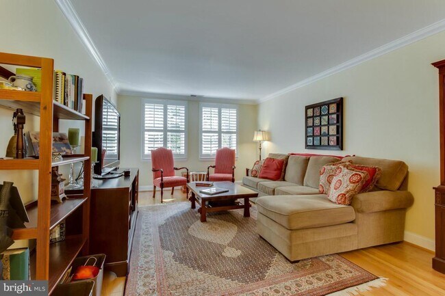 Foto del edificio - 3346 S Wakefield St