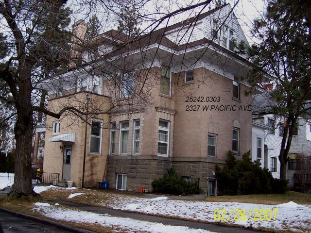 Building Photo - 141 S Poplar St