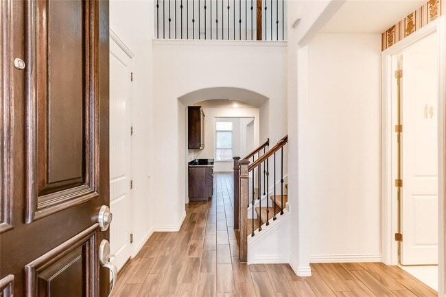 Building Photo - 2908 Consuelo Wy