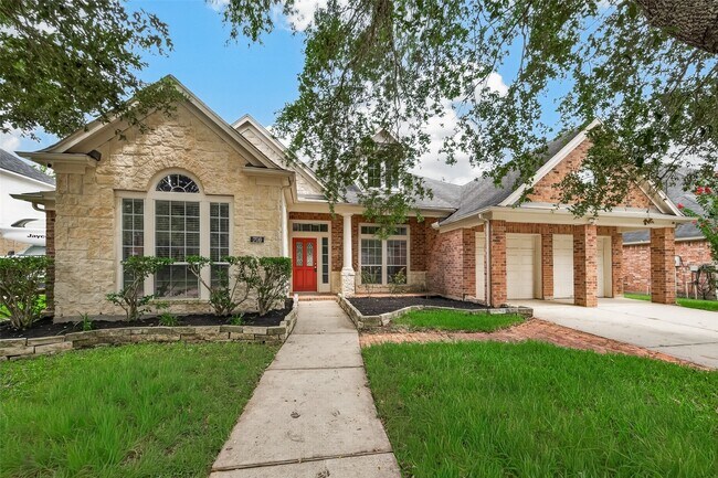 Building Photo - 706 Silver Creek Cir