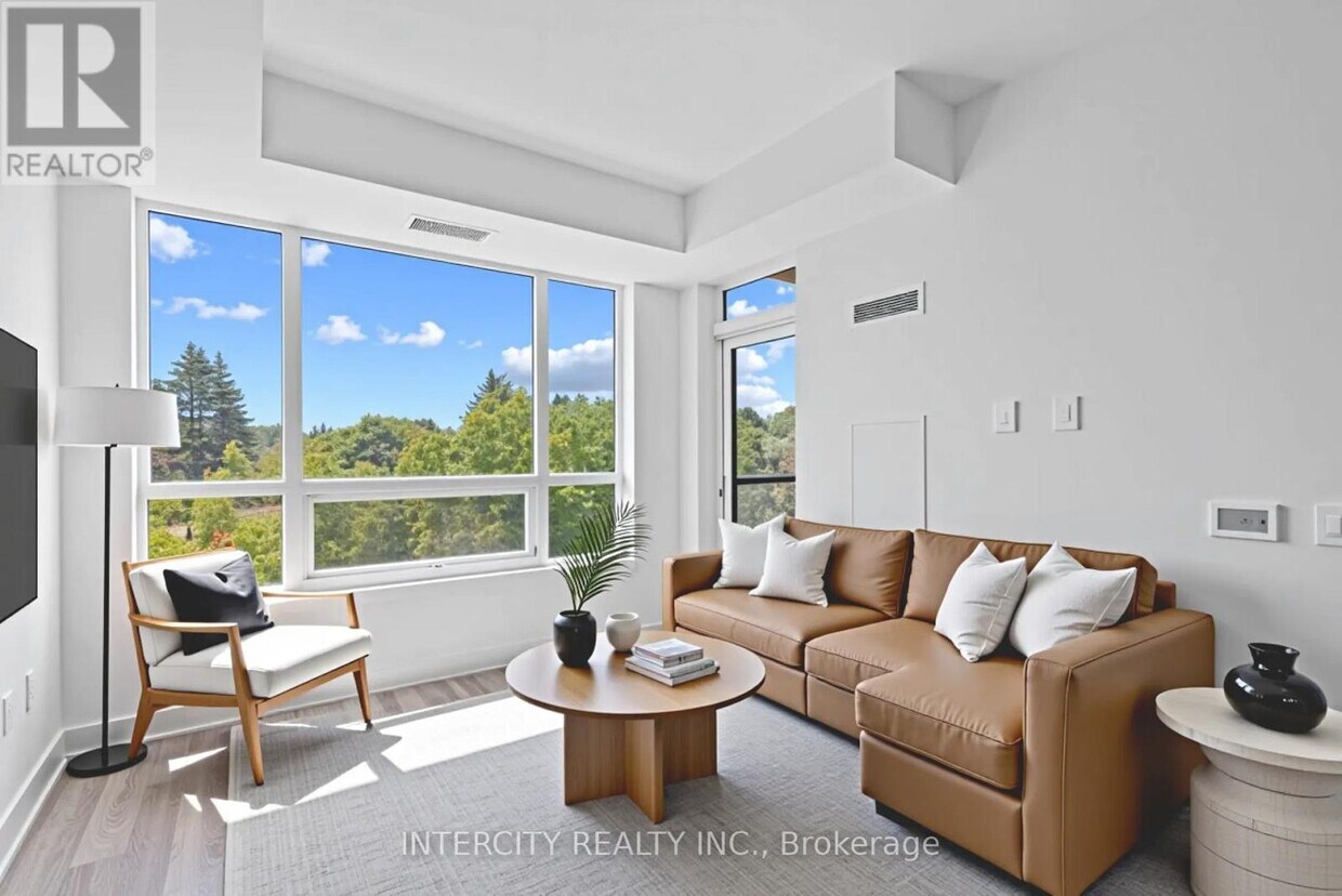 Photo principale - 2075-2075 King Rd