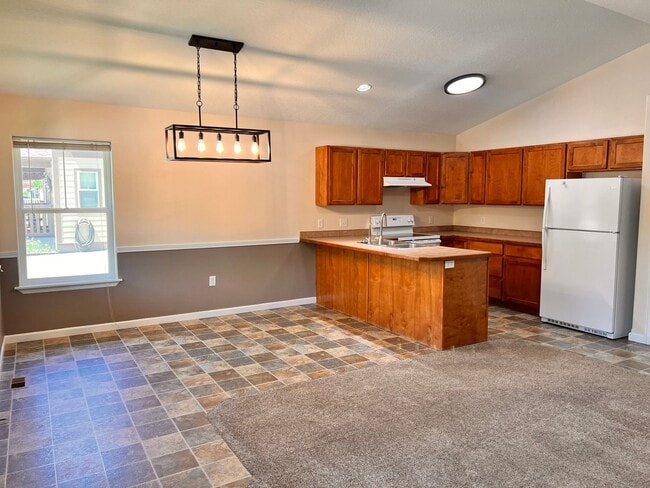 Building Photo - Spacious 3-bedroom, 2 bath in Lolo, MT!!