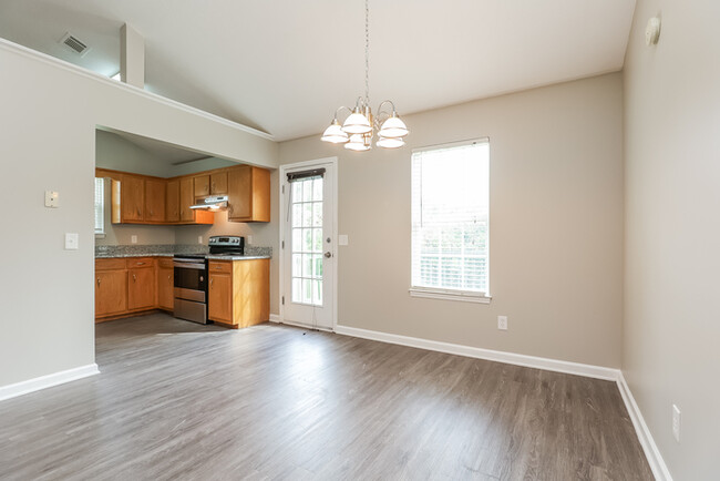 Building Photo - 2028 Candlewood Dr