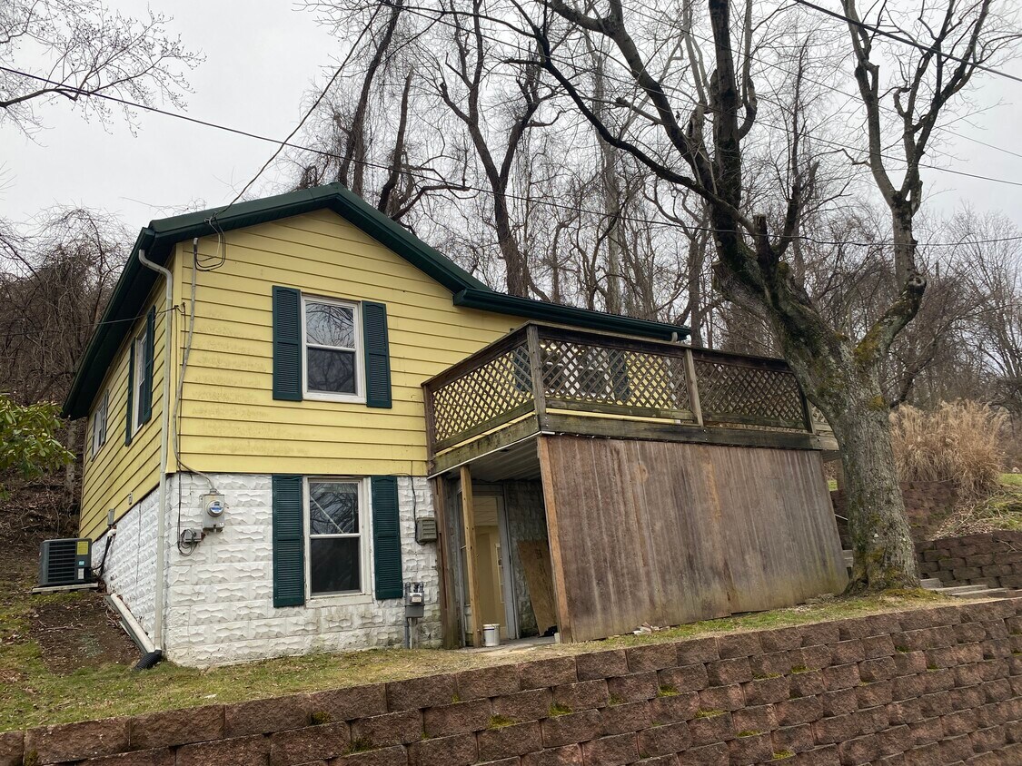 1625 Troy Rd, Charleston, WV 25303 House Rental in Charleston, WV