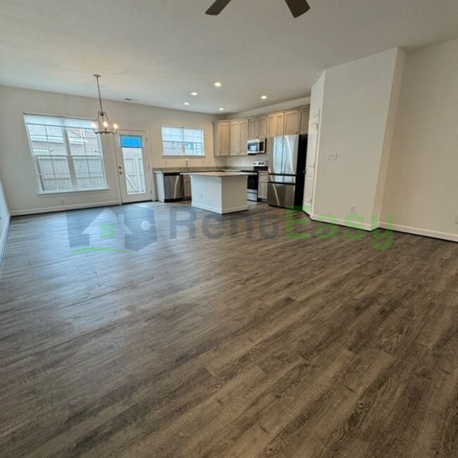 Foto del edificio - 2414 Trafton Pl