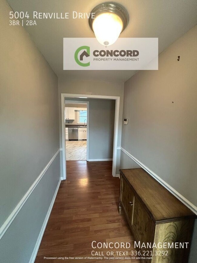 Building Photo - 5004 Renville Dr