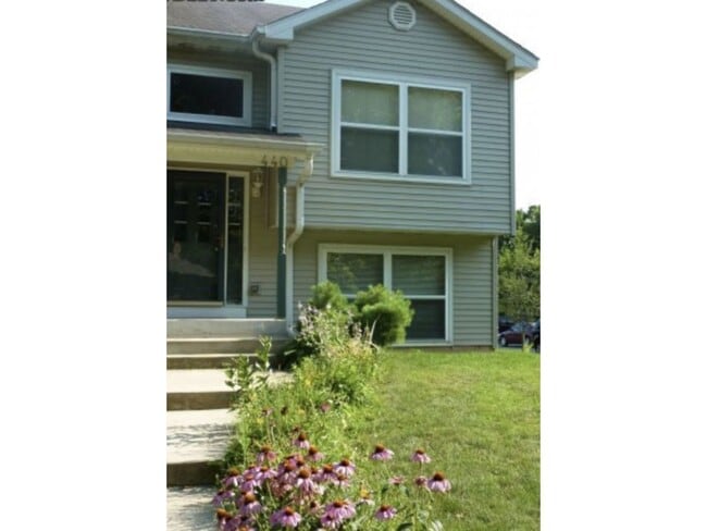 Building Photo - 436 W Jefferson Ave