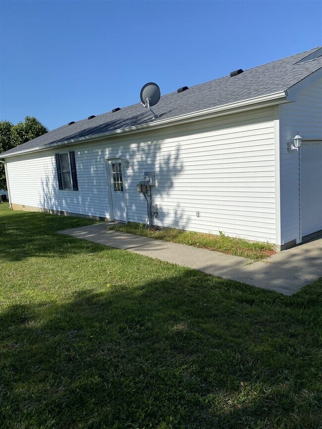 36 Jena Ct, Brandenburg, KY 40108 House for Rent in Brandenburg, KY