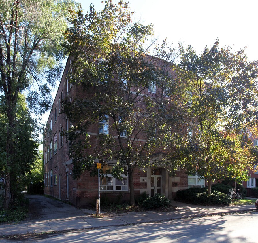 3 Sullivan St, Toronto, ON M5T 1B8 Apartments 3 Sullivan St Toronto