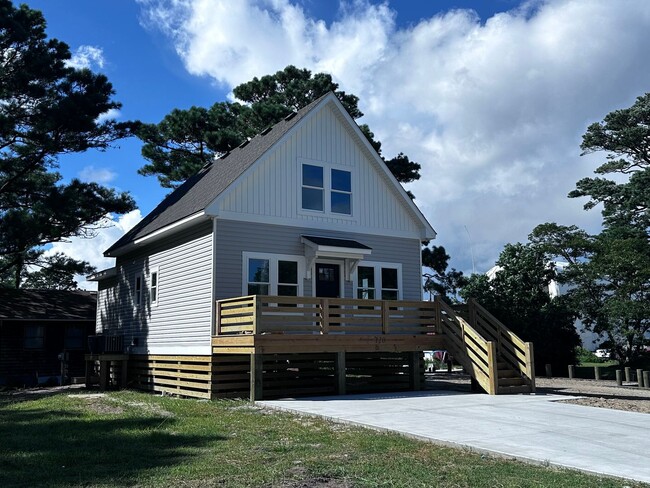 Foto del edificio - House in Wanchese - Canal front!