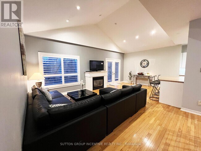 Photo du bâtiment - 38 Hurst Dr