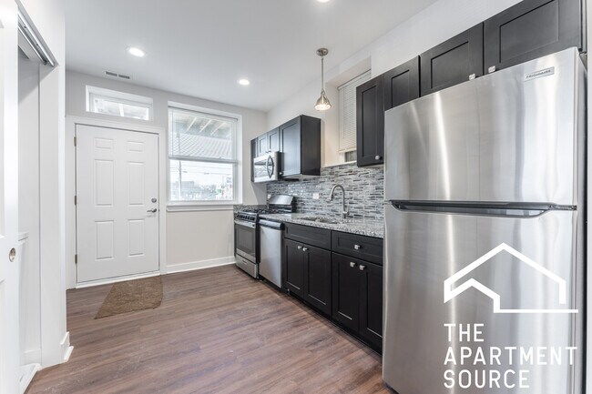 Foto del edificio - 4352 N Troy St