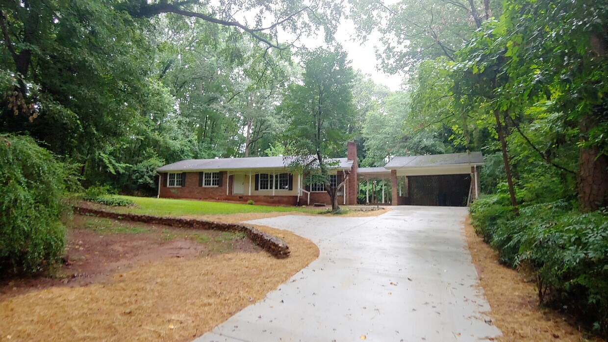 482 Dogwood Dr NW, Lilburn, GA 30047 House Rental in Lilburn, GA