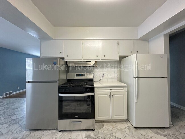 Building Photo - 3009 W Michigan Ave