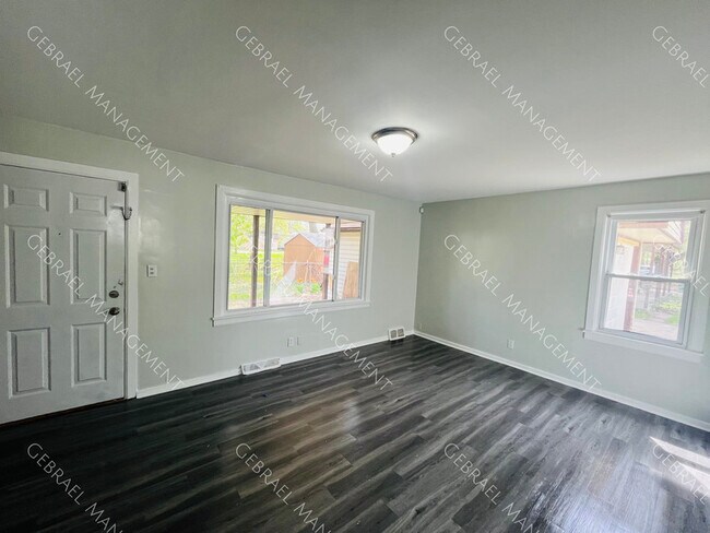 Foto del edificio - 2036 Dryden St