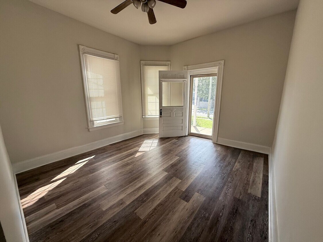 Foto principal - AVAILABLE FOR AUGUST 2025 MOVE IN!!!!