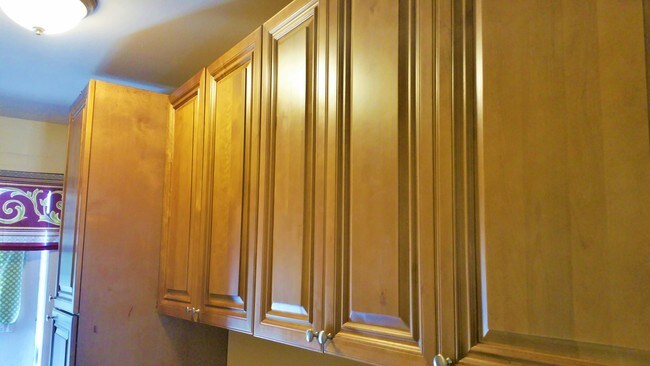 Building Photo - 712-714 S F St